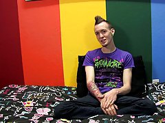 He talks with Bryan about his sexual experiences, including how things work in the bedroom with his wife free twink gay boy tgp at Boy Crush!